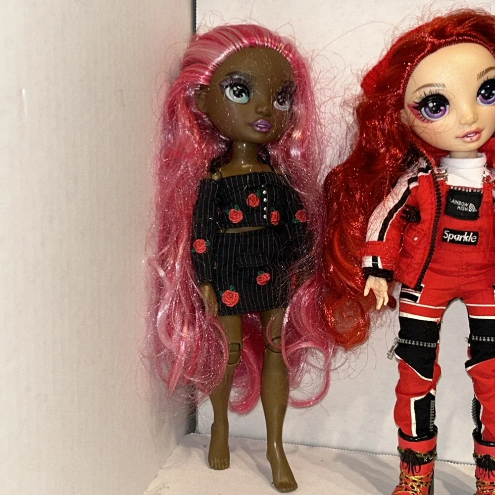 Rainbow High Winter Break Ruby Anderson, Daria, Skyler‎ Doll Lot E2